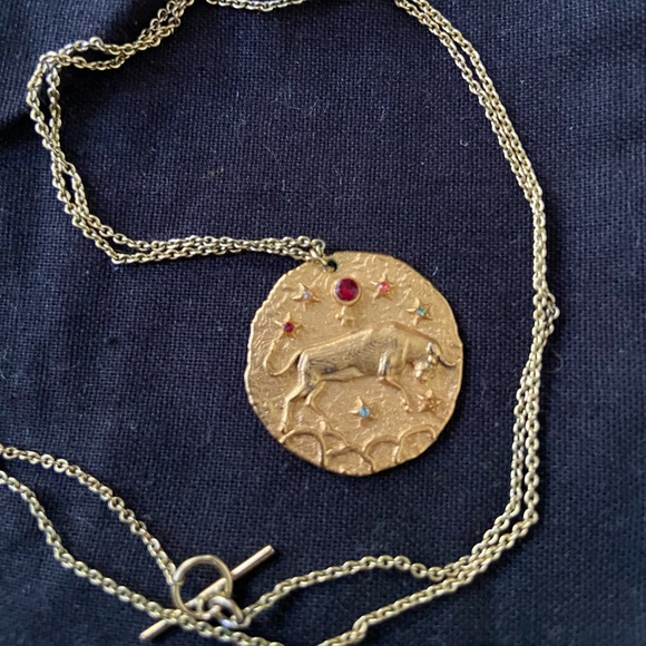 MAJE: Zodiac: Taurus Necklace - Picture 2 of 2